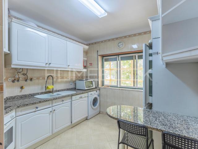 Apartamento alugar em Estefânea, Sintra