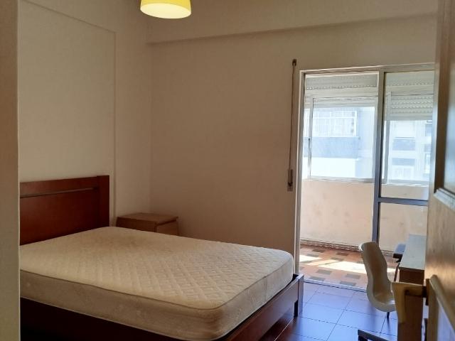 Apartamento alugar em Bairro da Madre de Deus, Lisboa