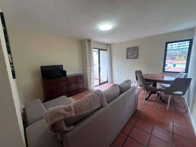 Apartamento alugar em Cruz de São Sebastião, Santa Cruz