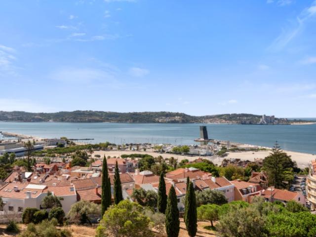 Apartamento alugar em Baixa de Algés, Oeiras