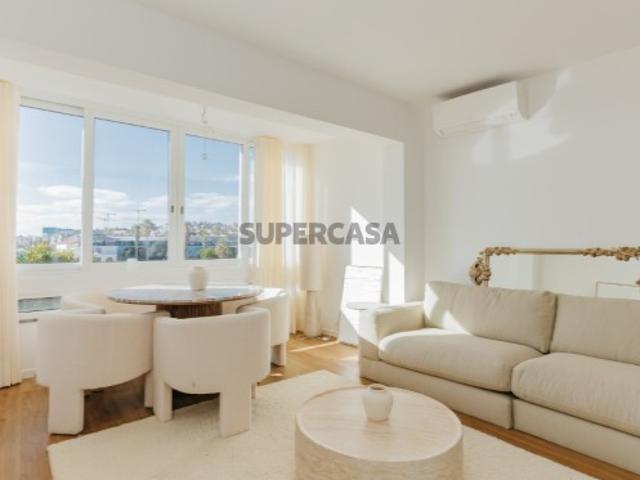 Casa venda em Centro Urbano Comercial do Estoril, Cascais