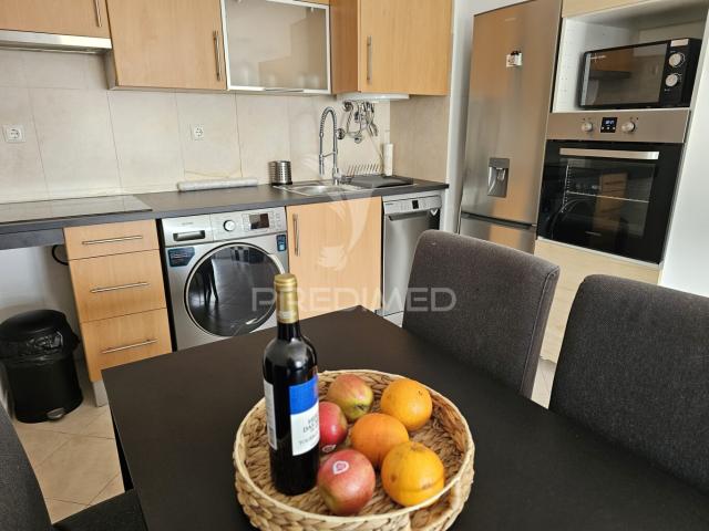 Apartamento alugar em Pêra