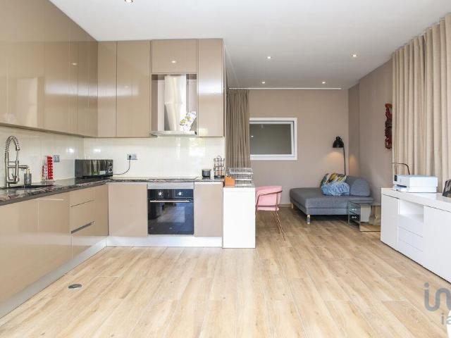 Apartamento venda em Arruda Dos Vinhos