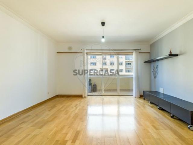 Casa venda em Nova Carnaxide, Oeiras
