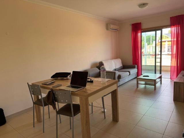 Apartamento alugar em Albufeira e Olhos de Água, Albufeira