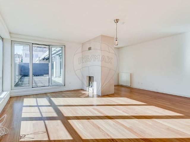 Apartamento alugar em Estrela, Lisboa