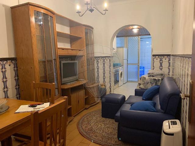 Apartamento alugar em Santiago Dos Velhos, Lisboa