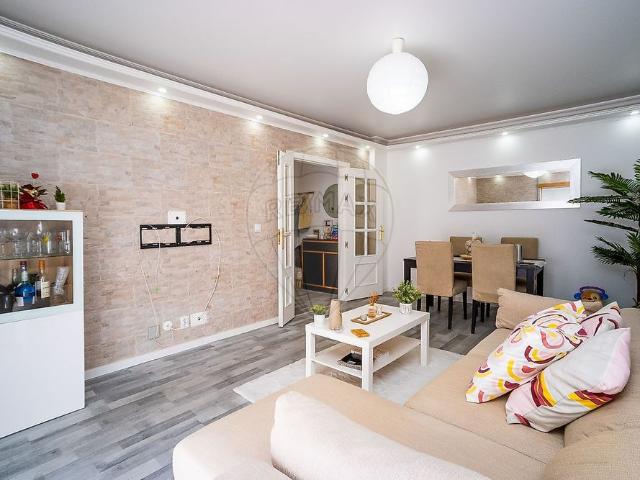 Apartamento alugar em Encosta do Sol, Amadora