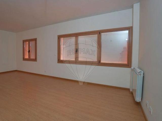 Apartamento alugar em Cais de Vila Franca de Xira, Vila Franca De Xira