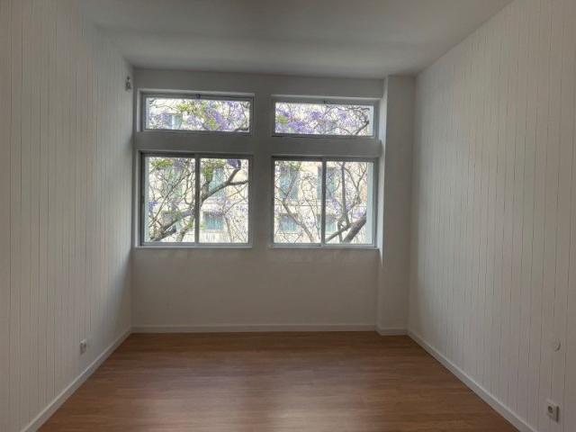 Apartamento alugar em Ponte de Frielas, Santiago Dos Velhos