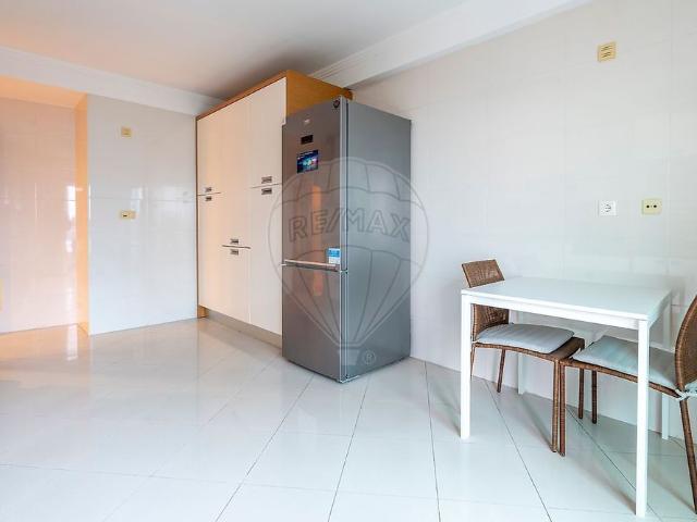 Apartamento alugar em Núcleo Urbano Histórico de Oeiras, Oeiras