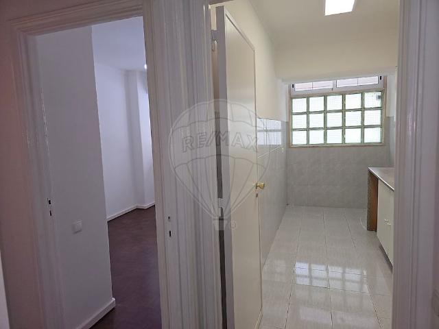Apartamento alugar em Santiago Dos Velhos, Lisboa