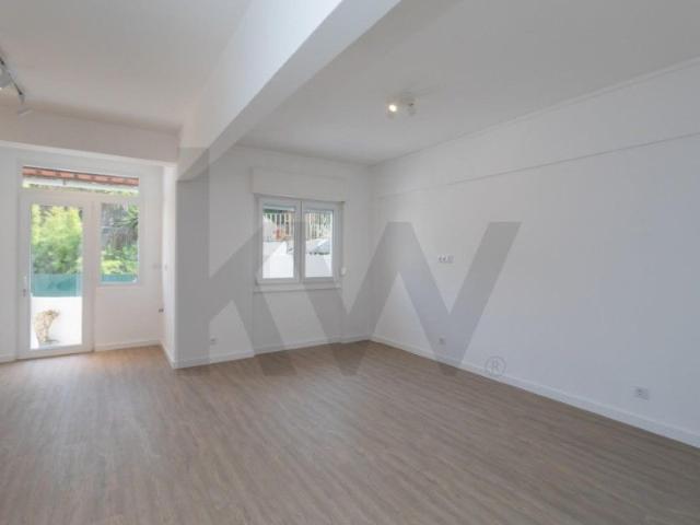 Apartamento alugar em Núcleo Urbano Histórico de Oeiras, Oeiras