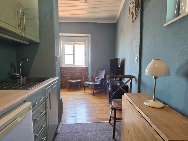 Apartamento alugar em São Vicente de Fora, Lisboa