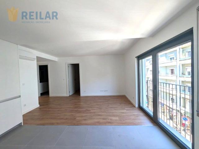 Apartamento alugar em Santiago Dos Velhos, Lisboa
