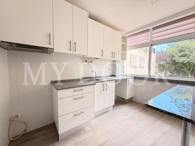 Apartamento alugar em Santiago Dos Velhos, Lisboa