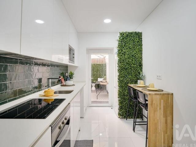 Apartamento venda em Santiago Dos Velhos, Lisboa