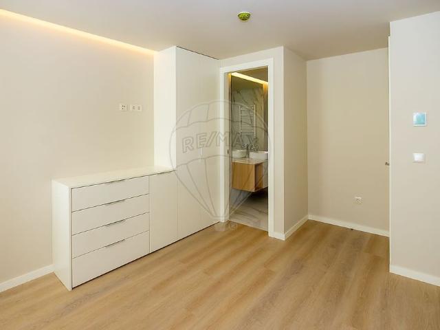 Apartamento alugar em Porto, Lordelo Do Ouro