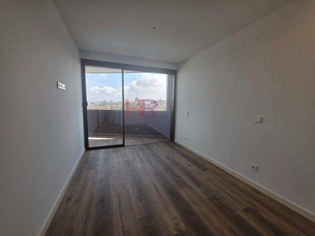 Apartamento alugar em Lugar do Castelo, Vila Nova De Gaia