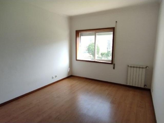 Apartamento alugar em Lugar do Castelo, Vila Nova De Gaia