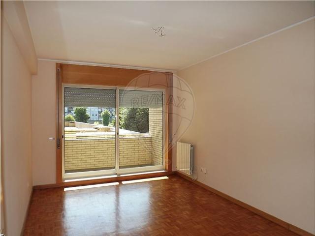 Apartamento alugar em Vila Nova De Gaia, Porto