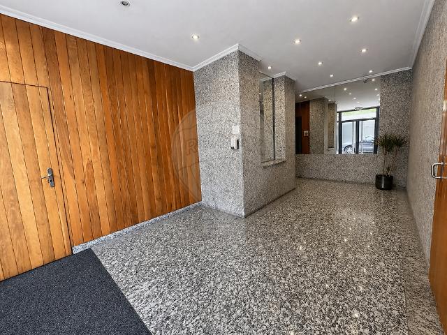 Apartamento alugar em Porto, Lordelo Do Ouro
