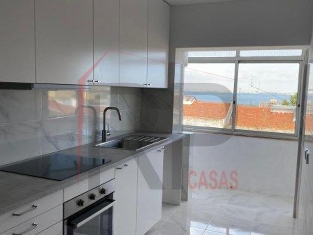Apartamento alugar em Cova da Piedade, Almada