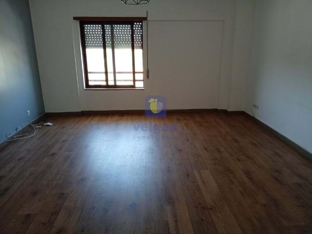 Apartamento alugar em Manteigadas, Setúbal