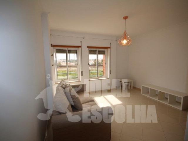 Apartamento alugar em Quinta das Amoreiras, Almada