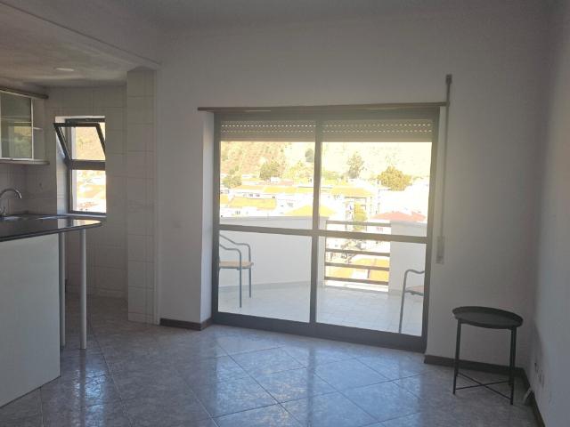 Apartamento alugar em Costa da Caparica, Almada