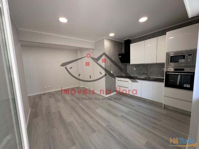 Apartamento venda em Amadora, Lisboa