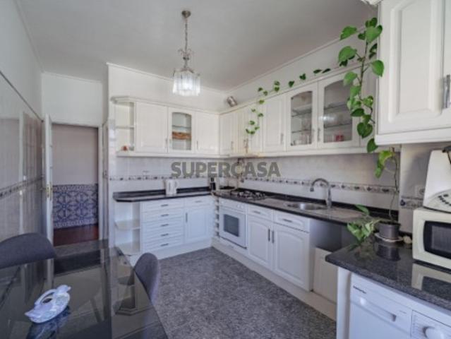 Casa venda em Santo António do Laranjeiro, Almada