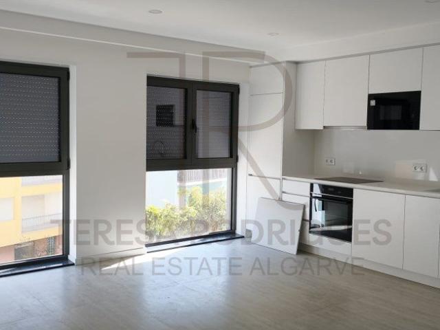 Apartamento venda em Armação De Pêra, Faro
