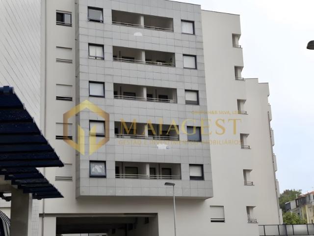 Apartamento alugar em Porto, Lordelo Do Ouro