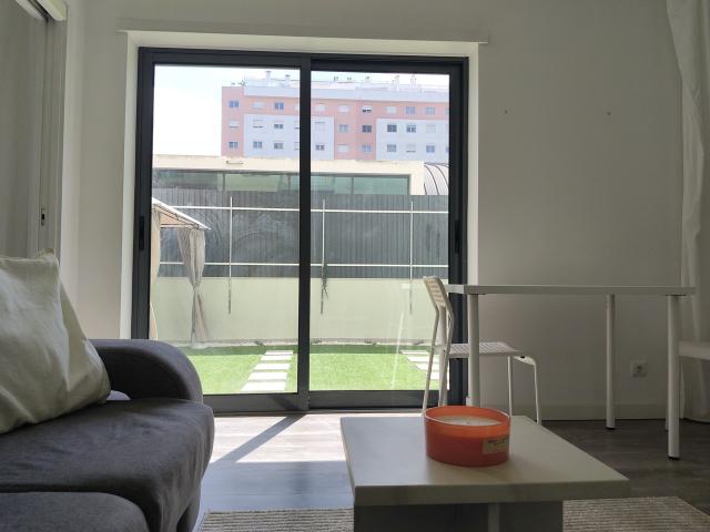 Apartamento alugar em Bairro de São Miguel, Lisboa