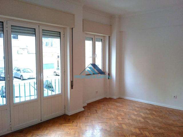 Apartamento alugar em Póvoa de Santo Adrião e Olival Basto, Odivelas