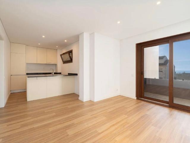 Apartamento alugar em Porto, Aldoar