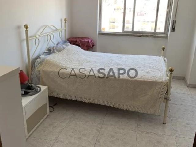 Apartamento alugar em Santo António da Caparica, Almada
