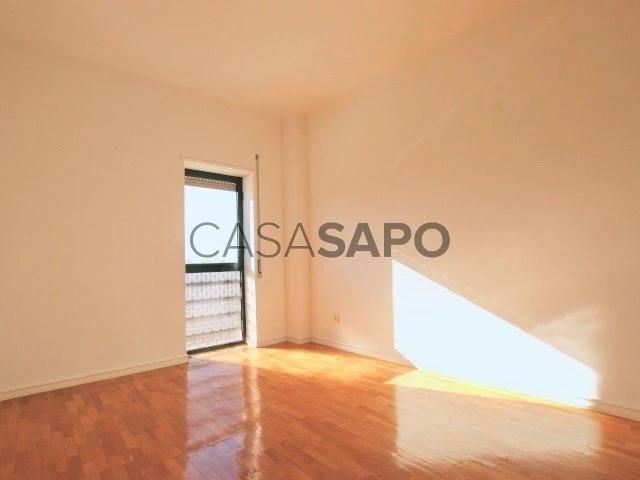 Apartamento alugar em Santo António da Caparica, Almada
