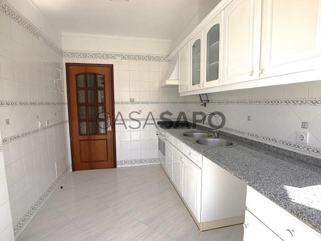 Apartamento alugar em Almada, Setúbal