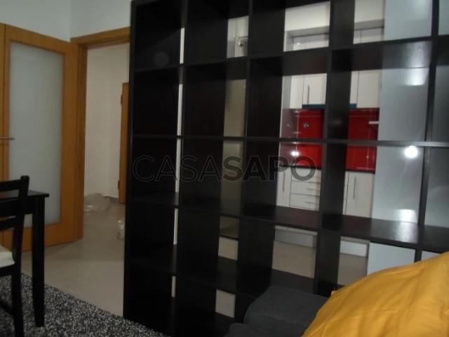 Apartamento alugar em Coimbra (Sé Nova, Santa Cruz, Almedina e São Bartolomeu), Coimbra