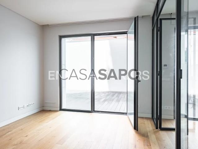 Apartamento alugar em Santo António, Lisboa