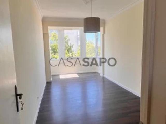 Apartamento alugar em Estrela, Lisboa