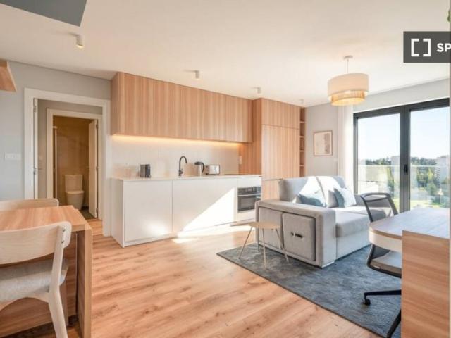 Apartamento alugar em Alta de Lisboa, Lisboa