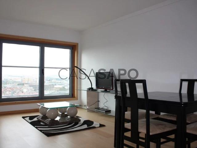Apartamento alugar em Quinta das Laranjeiras, Lisboa
