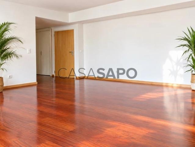 Apartamento alugar em Alta de Lisboa, Lisboa