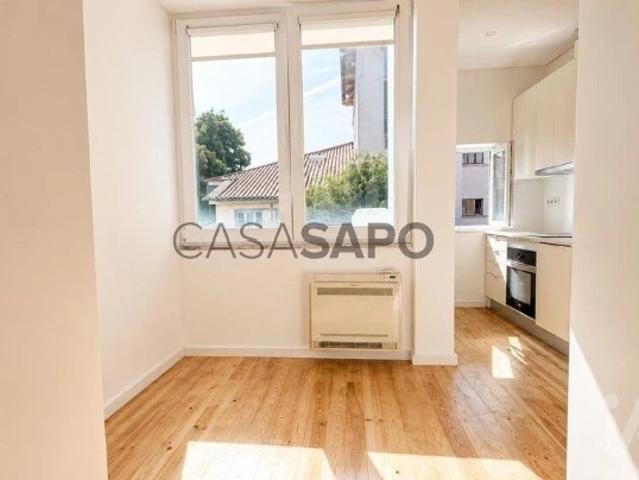 Apartamento alugar em Estrela, Lisboa