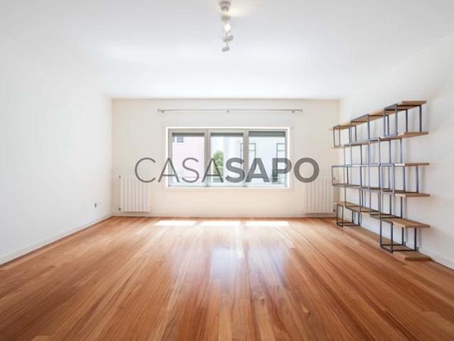 Apartamento alugar em Estrela, Lisboa