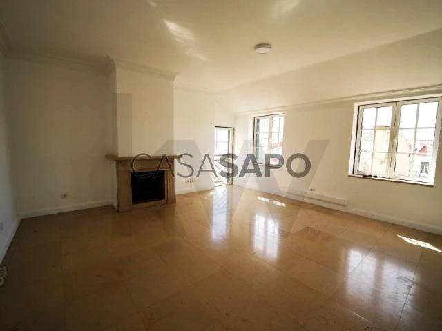 Apartamento alugar em Estrela, Lisboa