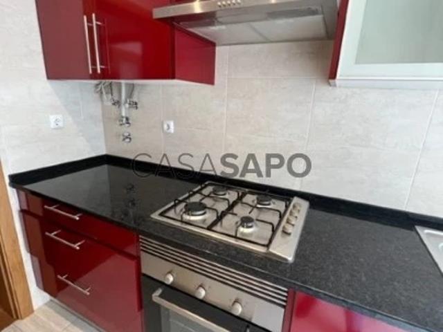 Apartamento alugar em Bairro de Santa Cruz de Benfica, Lisboa